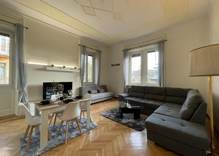 Bg Royal Con Parcheggio - Vista Citta Alta Lägenhet Bergamo